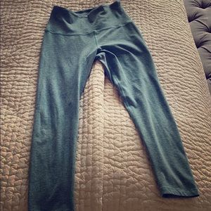 Beyond yoga high waisted Capri medium